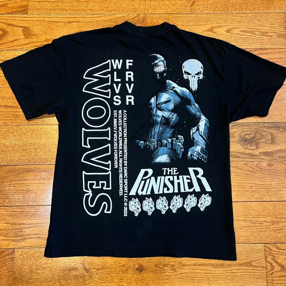 Darc Sport Marvel Punisher T shirt size medium black